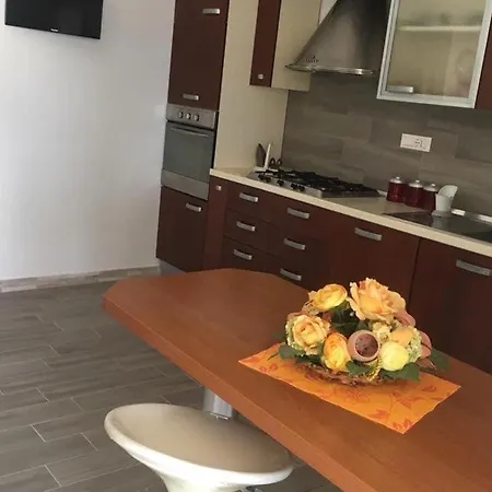 L'aurora Tropea 公寓